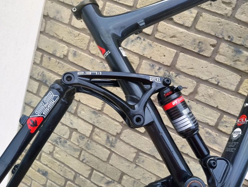 Trek Top Fuel 9.9 Carbon - téměř nepoužitý 