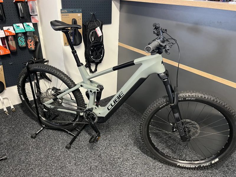 Cube Stereo Hybrid 140HPC PRO 625 vel.XL 2023 219KM KARBON