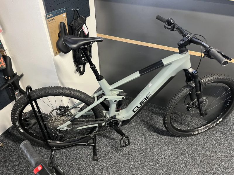 Cube Stereo Hybrid 140HPC PRO 625 vel.XL 2023 219KM KARBON