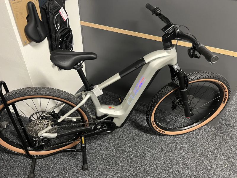 CUBE Reaction Hybrid SLX 750 vel. S 2024 NOVÉ FOX grey 