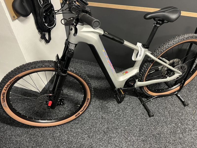 CUBE Reaction Hybrid SLX 750 vel. S 2024 NOVÉ FOX grey 
