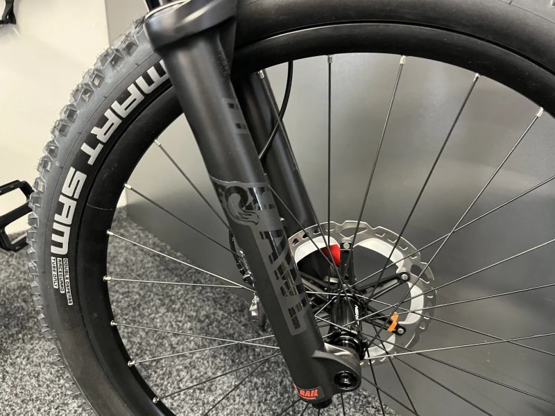 Cube Reaction Hybrid SLT 750 2024 NOVÉ EASY ENTRY vel.L šedá