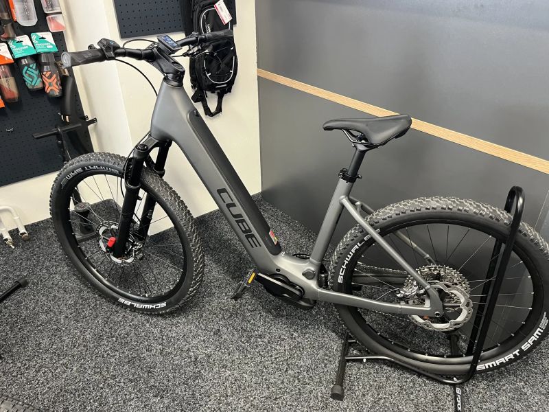 Cube Reaction Hybrid SLT 750 2024 NOVÉ EASY ENTRY vel.L šedá