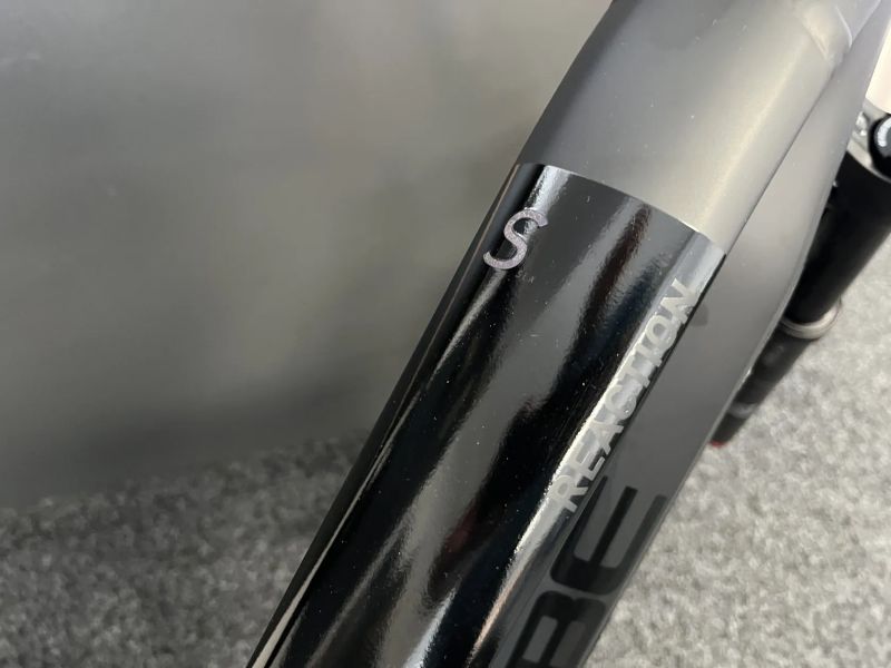 CUBE Reaction Hybrid SLX 750 vel. S 2024 NOVÉ FOX Black
