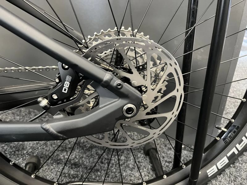 CUBE Reaction Hybrid SLX 750 vel. S 2024 NOVÉ FOX Black