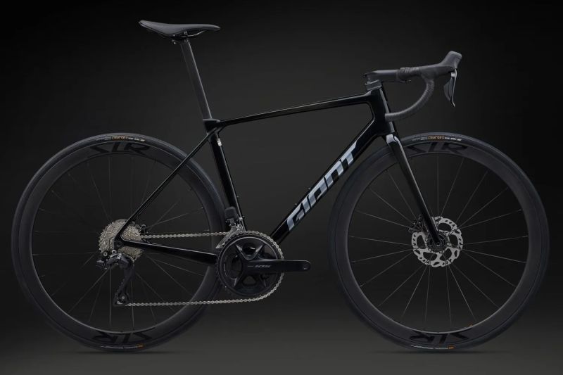 silniční kolo Giant TCR Advanced Pro 1-Di2 2025 vel. L (SLEVA 36%)