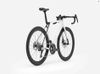 Trek Madone SL 7 Gen 8 Gloss Crystal White/Matte Deep Smoke Velikost L