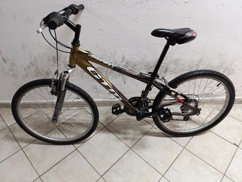 Starší renovované jízdní kolo dětské CTM BENNY 24"
