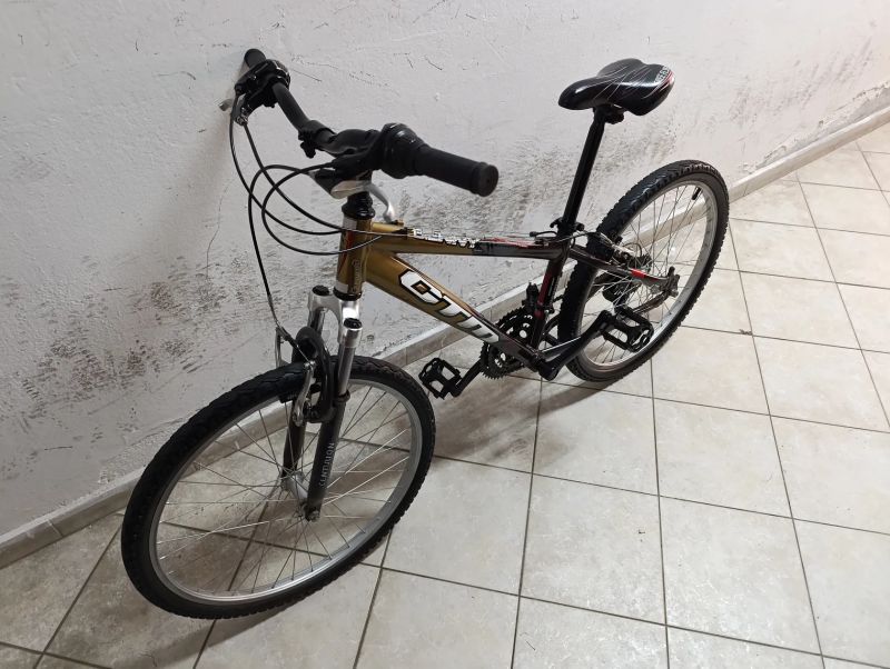 Starší renovované jízdní kolo dětské CTM BENNY 24"