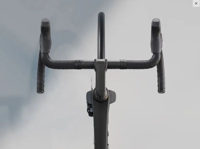 Madone SL 6 AXS Gen 8 Matte Dark Web Velikost L