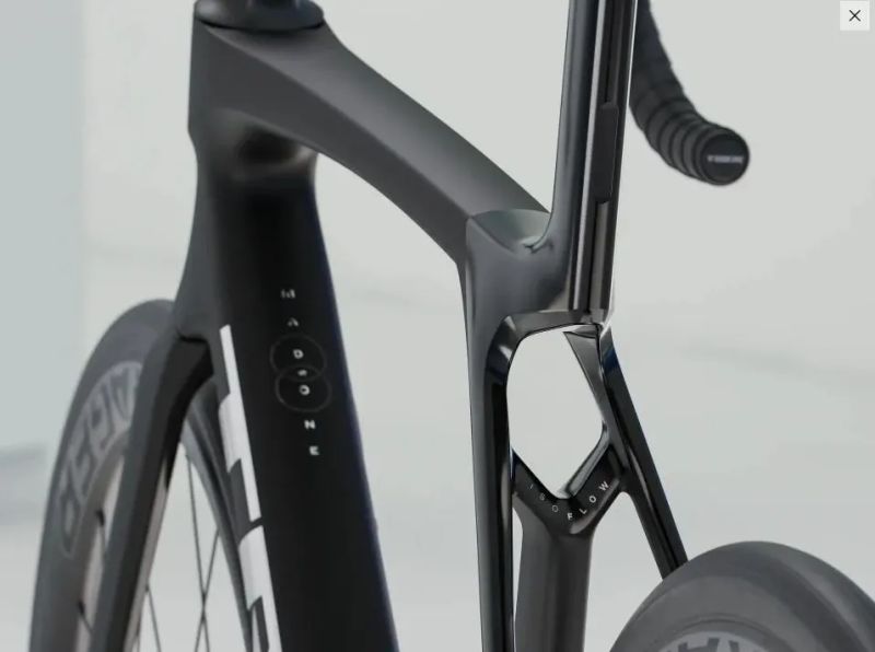 Madone SL 6 AXS Gen 8 Matte Dark Web Velikost L