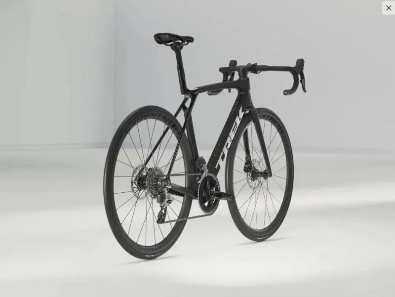 Madone SL 6 AXS Gen 8 Matte Dark Web Velikost L