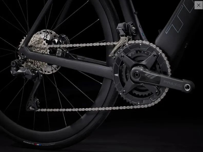 TREK DOMANE+ SLR 7 Matte Deep Smoke Velikost 58