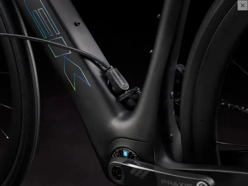 TREK DOMANE+ SLR 7 Matte Deep Smoke Velikost 58