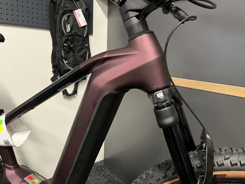 CUBE Reaction Hybrid SLX 750 vel. S 2024 NOVÉ FOX Rubyred