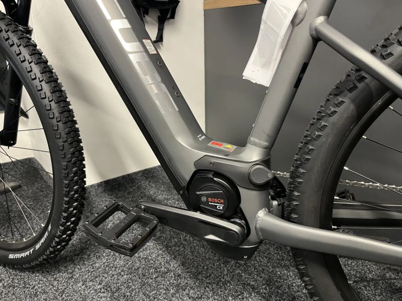 CUBE Reaction Hybrid RACE 750 vel. XL 2024 NOVÉ