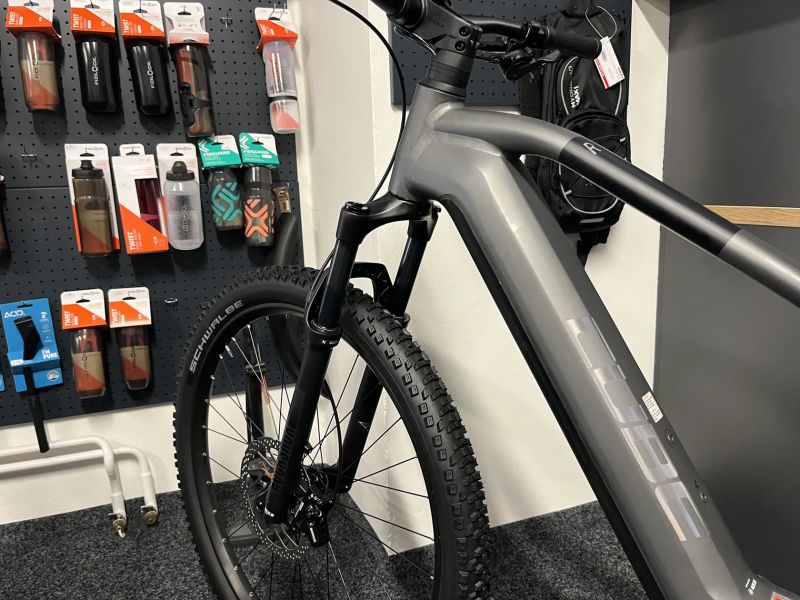 CUBE Reaction Hybrid RACE 750 vel. XL 2024 NOVÉ