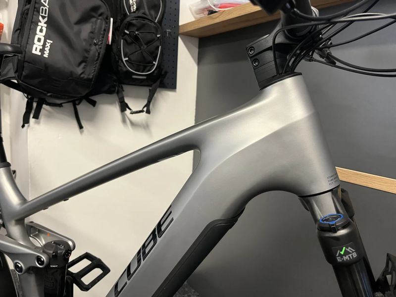 CUBE Stereo Hybrid ONE22 RACE 800 vel.XL 2025 NOVÉ Stříbná