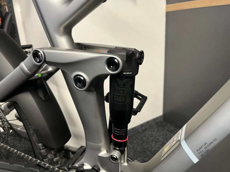 CUBE Stereo Hybrid ONE22 RACE 800 vel.XL 2025 NOVÉ Stříbná