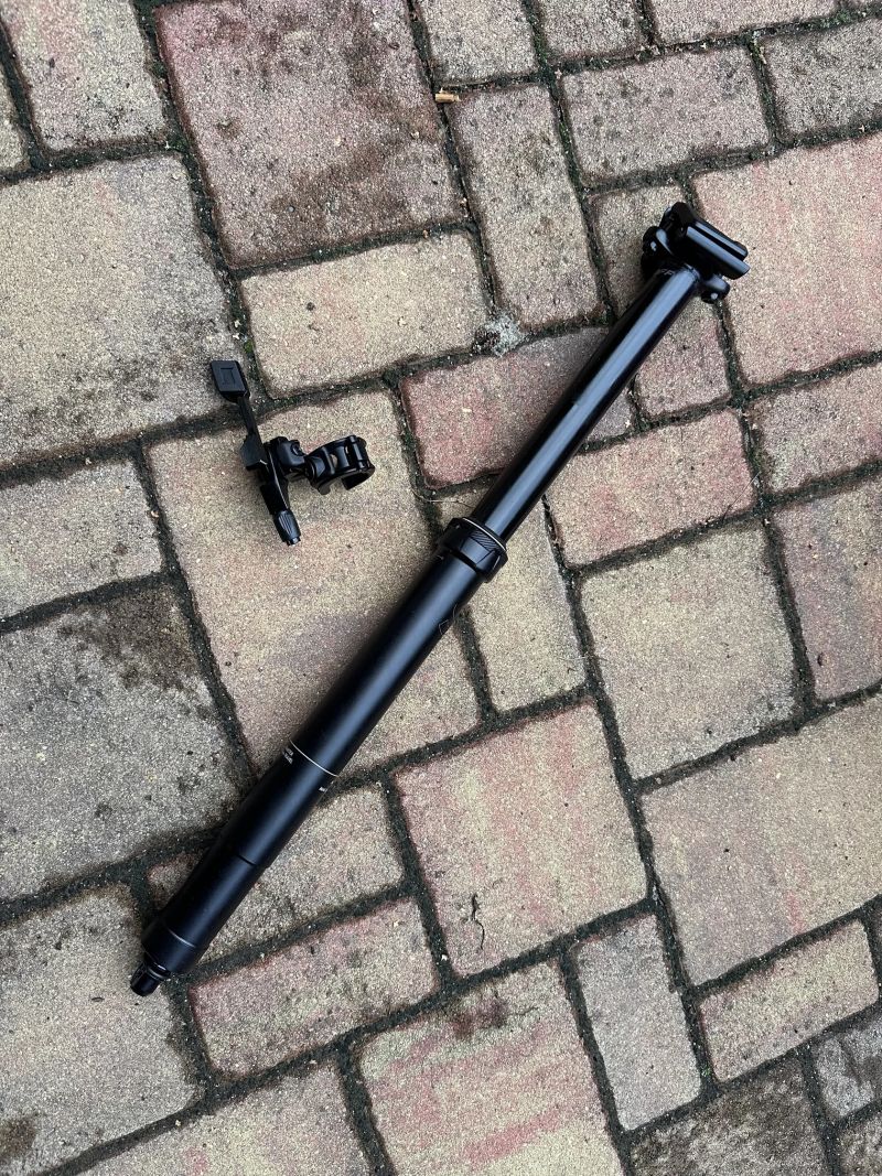 nova teleskopka ONOFF Pija dropper 31.6 s nastavatelnym zdvihem 180-155mm + packa ONOFF