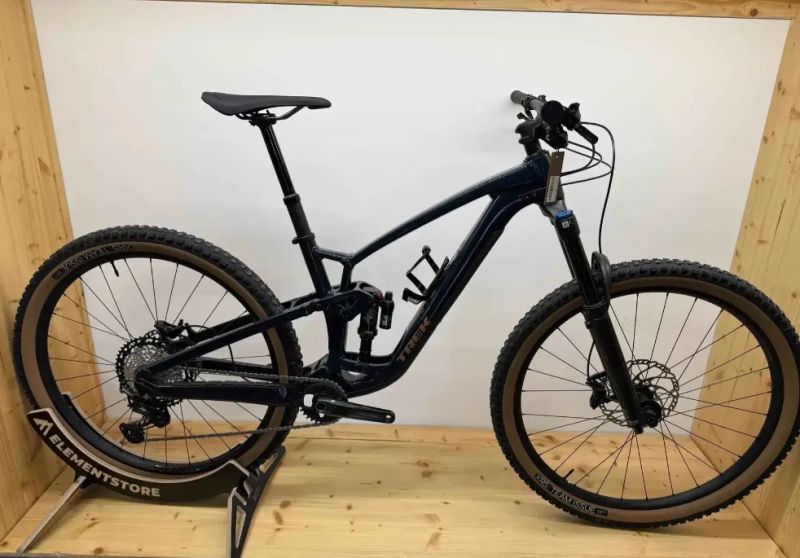 Trek Fuel EX 8 XT Gen 6 Nautical Navy Velikost XL