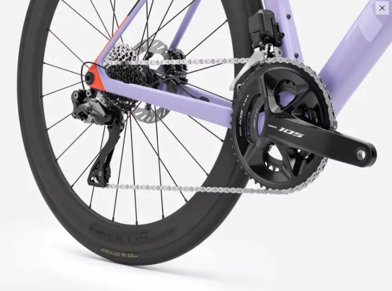 Trek Trek Madone SL 6 Gen 8 Matte Lavender Haze/Deep Smoke Velikost M