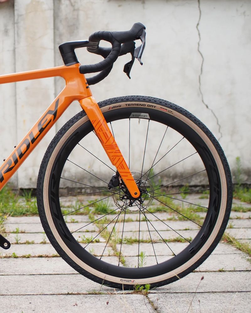 Ridley Astr Rival XPLR AXS 1x13 / Forza Skiron G40 Carbon vel. S (odpovídá M) - SLEVA 20 %