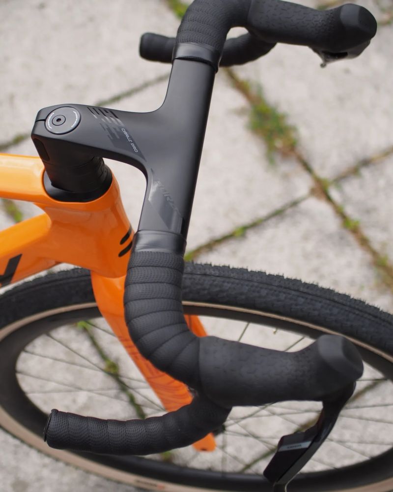 Ridley Astr Rival XPLR AXS 1x13 / Forza Skiron G40 Carbon vel. S (odpovídá M) - SLEVA 20 %