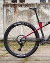 celoodpružené kolo Orbea OIZ M-PRO Di2 2025 vel. M (černo-červené) vel. L (modré) - SLEVA 22 %