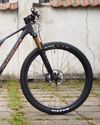 celoodpružené kolo Orbea OIZ M-PRO Di2 2025 vel. M (černo-červené) vel. L (modré) - SLEVA 22 %