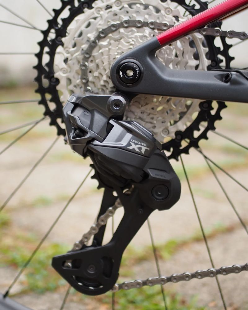 celoodpružené kolo Orbea OIZ M-PRO Di2 2025 vel. M (černo-červené) vel. L (modré) - SLEVA 22 %