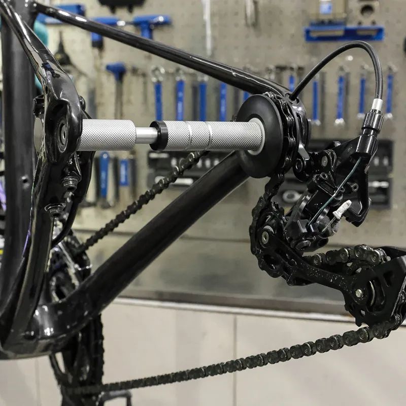Cyklo pomůcka na čištění řetězů