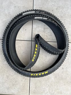 Maxxis DHF 29x2.5 a Dissector 29x2,4