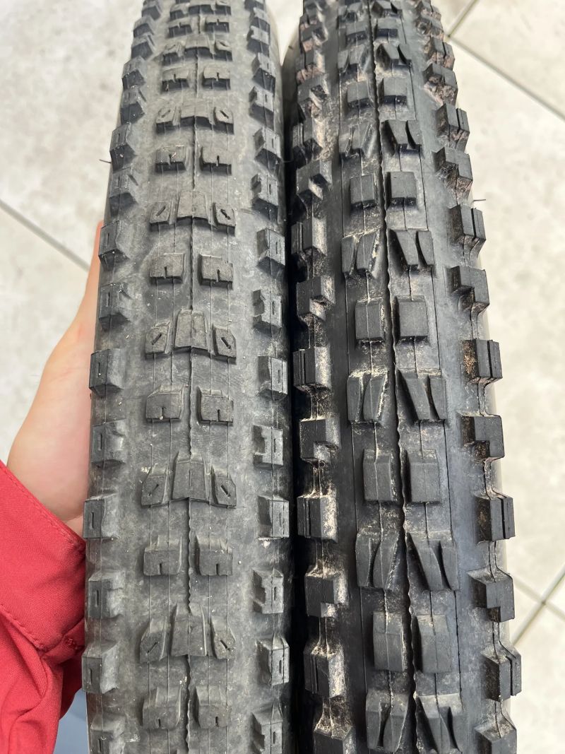 Maxxis DHF 29x2.5 a Dissector 29x2,4