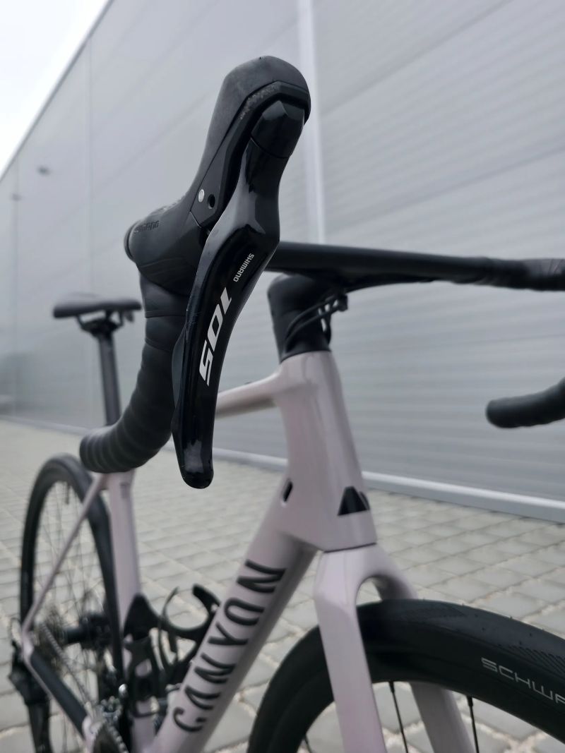 Silniční kolo Canyon Endurance CF 7 - 2026 - Shimano 105 – velikost M