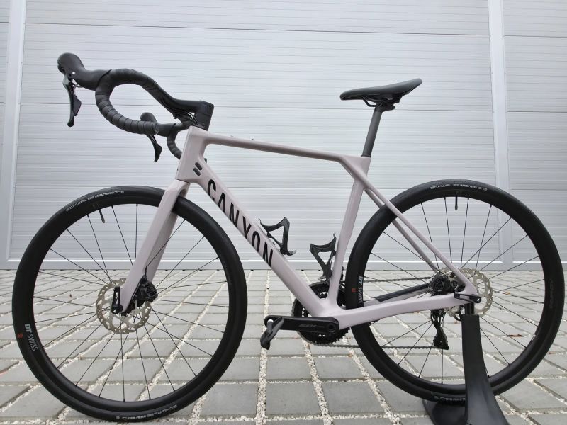 Silniční kolo Canyon Endurance CF 7 - 2026 - Shimano 105 – velikost M