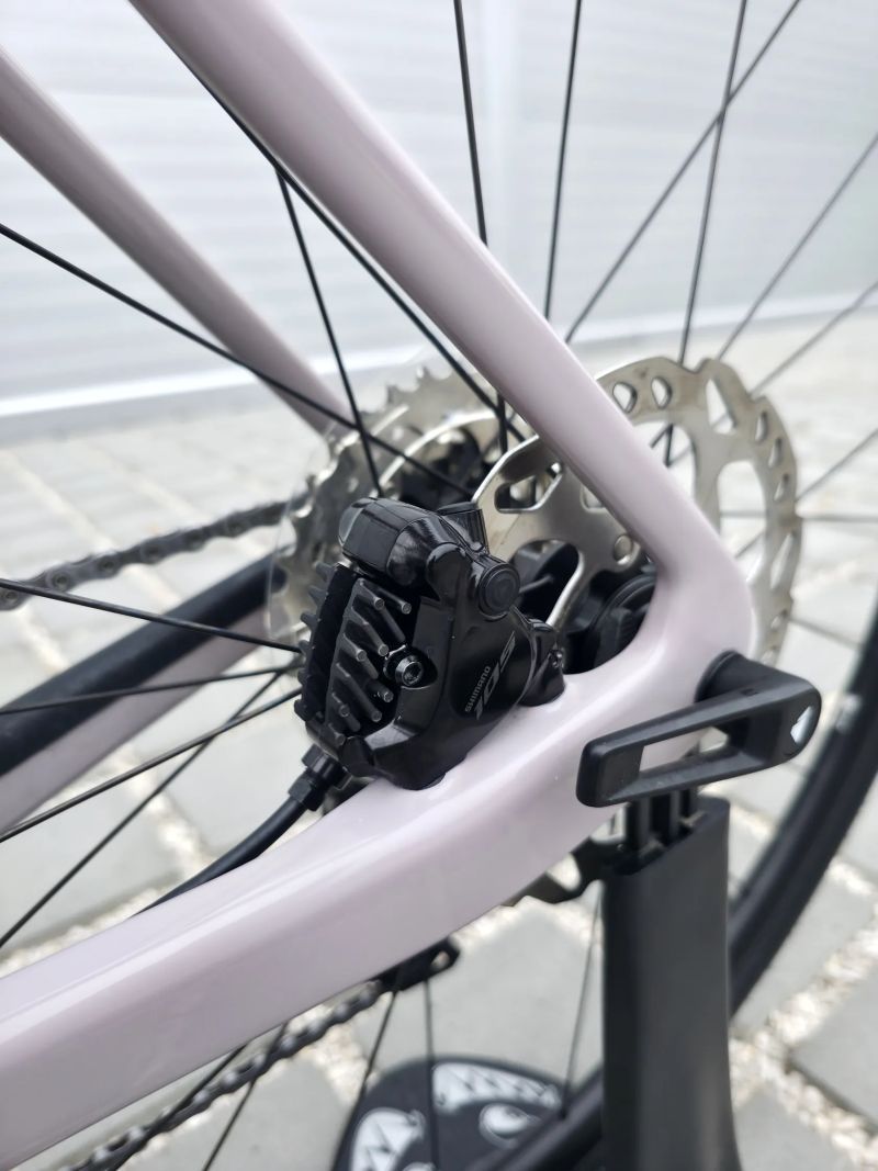 Silniční kolo Canyon Endurance CF 7 - 2026 - Shimano 105 – velikost M