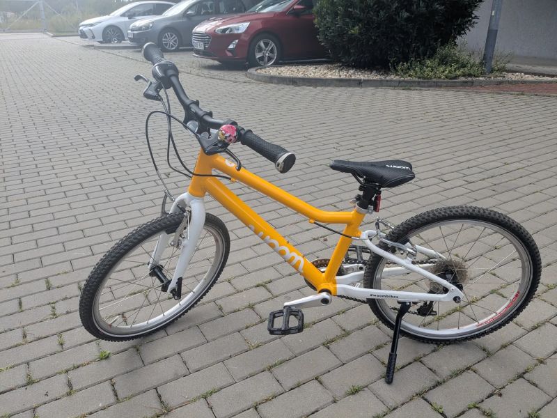 Woom 4 + stojánek