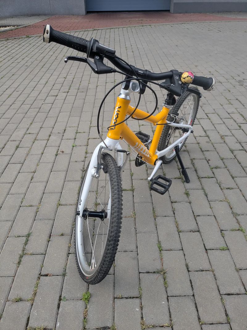 Woom 4 + stojánek
