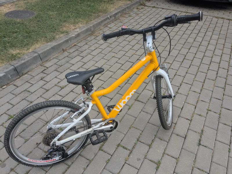 Woom 4 + stojánek