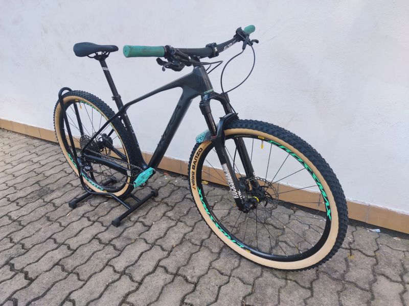Horské kolo Orbea Alma M30 Carbon 29"