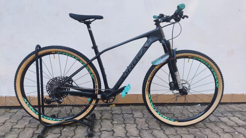 Horské kolo Orbea Alma M30 Carbon 29"