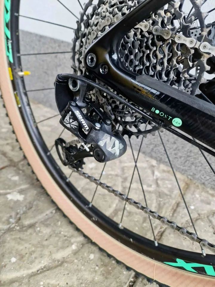 Horské kolo Orbea Alma M30 Carbon 29"