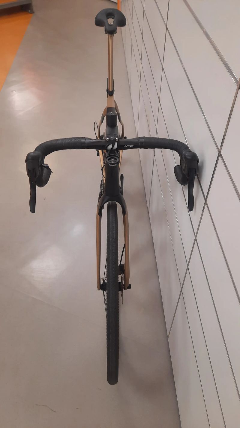 Prodám Pinarello Grevil F9 - Campagnolo Ekar 1x13, kola Campagnolo Shamal Carbon