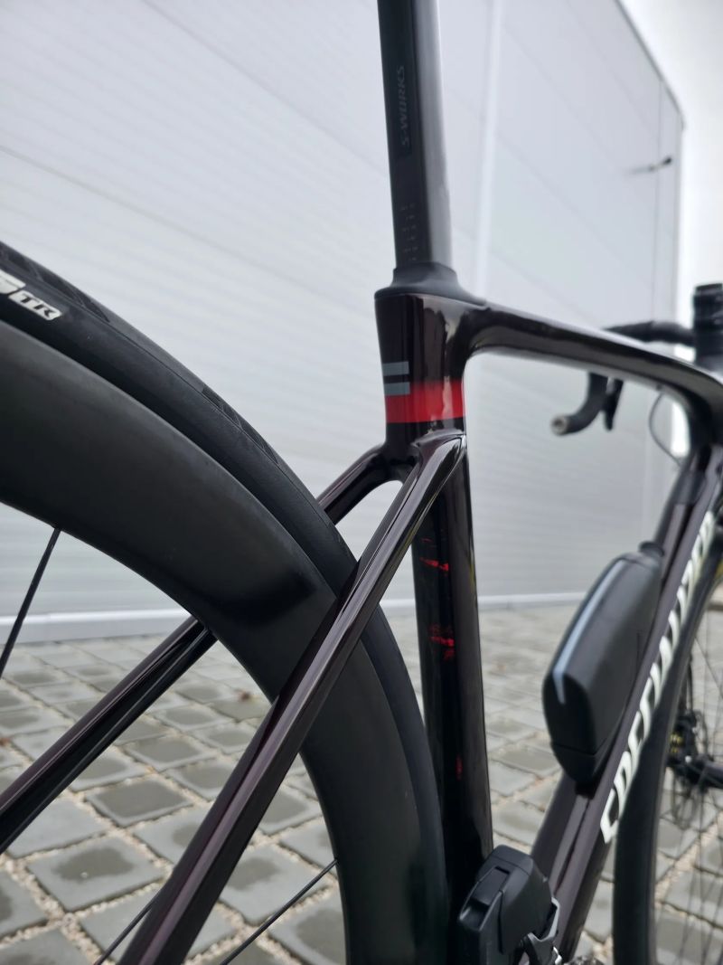 Silniční kolo Specialized Roubaix Comp Rival eTap ENVE 2022 – velikost 54cm (M)