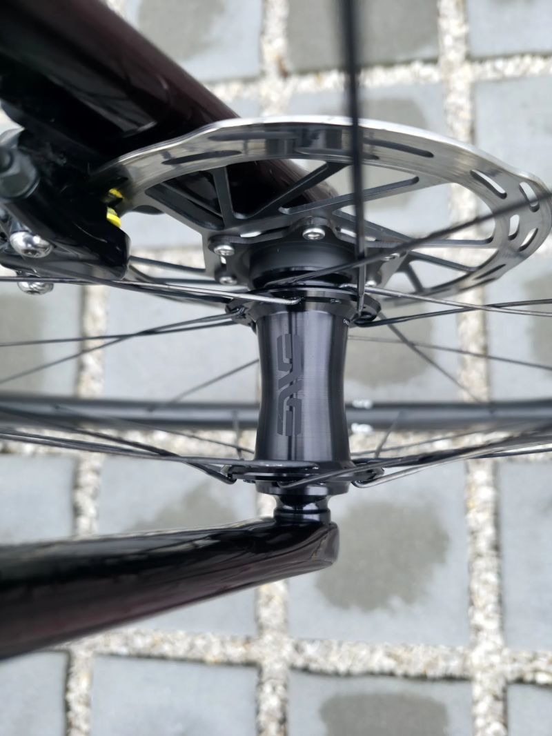 Silniční kolo Specialized Roubaix Comp Rival eTap ENVE 2022 – velikost 54cm (M)