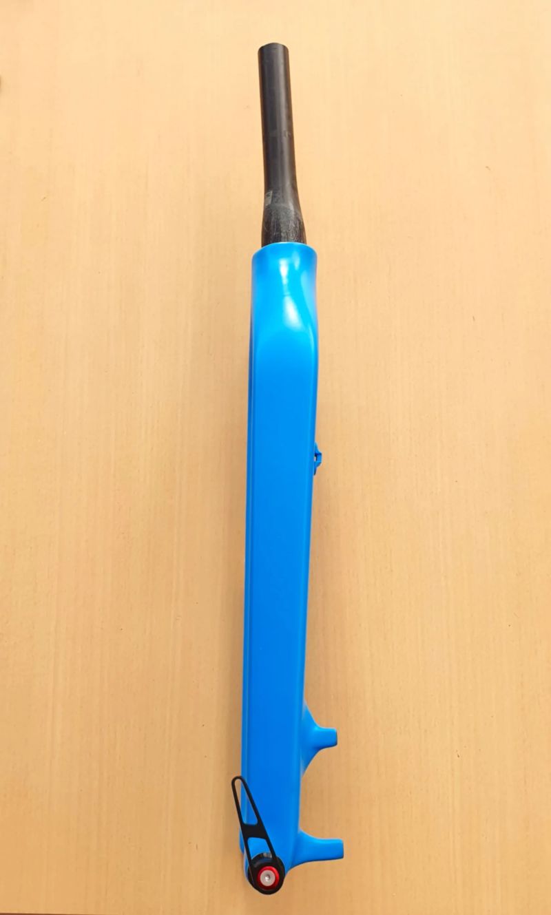 MTB pevná karbonová vidlice 29"