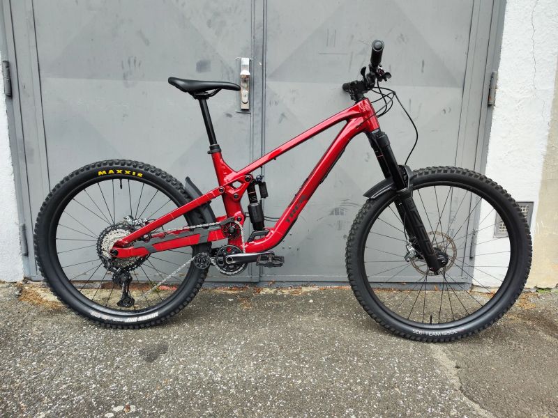 Trek Slash