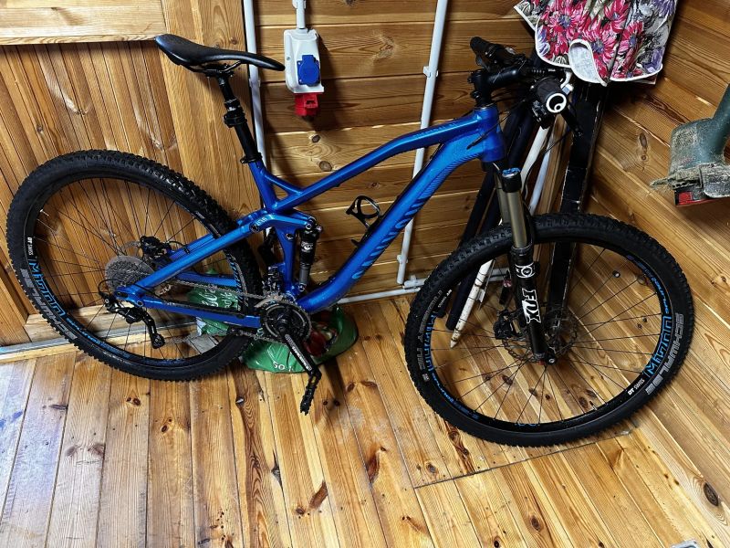 Canyon Spectral 7.9