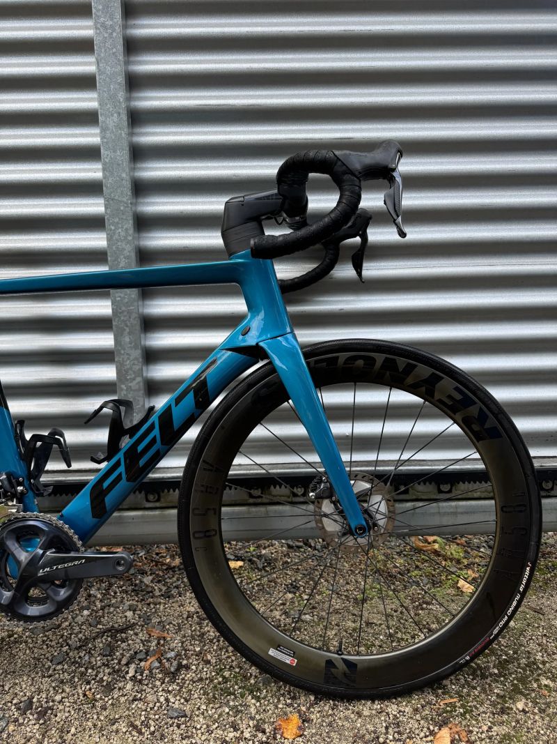 Felt AR - ULTEGRA Di2, REYNOLD aero kola